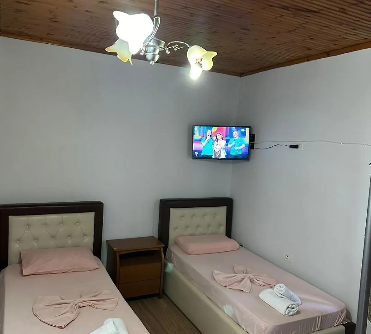 Eden Hostel 티라나 3*,  알바니아